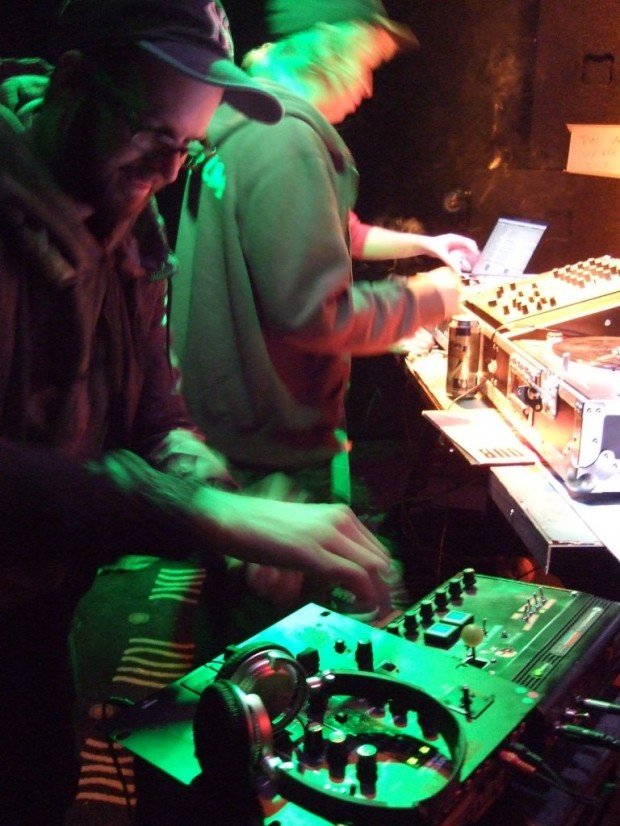 08-11-BassVandalism2-Neuchatel006
